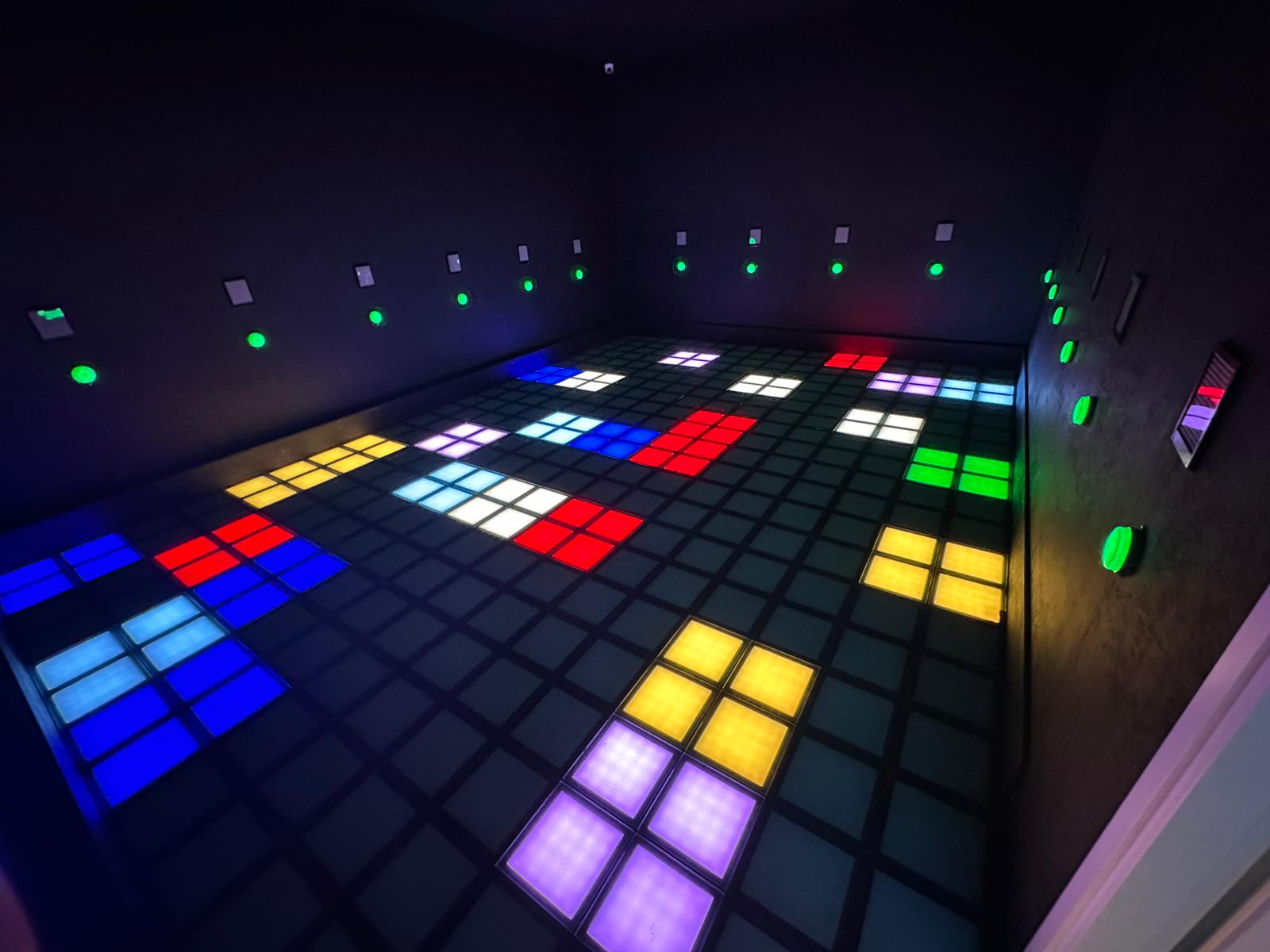 Space Game Varese 2 space room varese 1